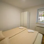 Four Seasons Apartments