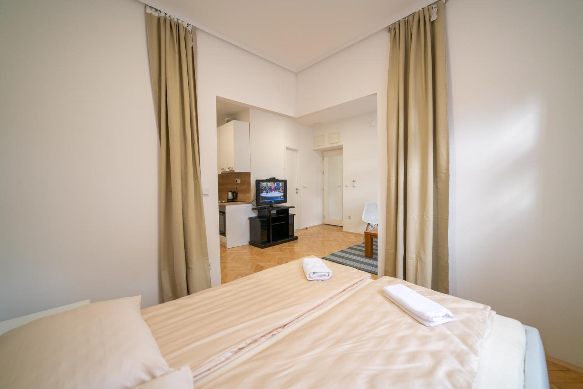 Apartment Four Seasons