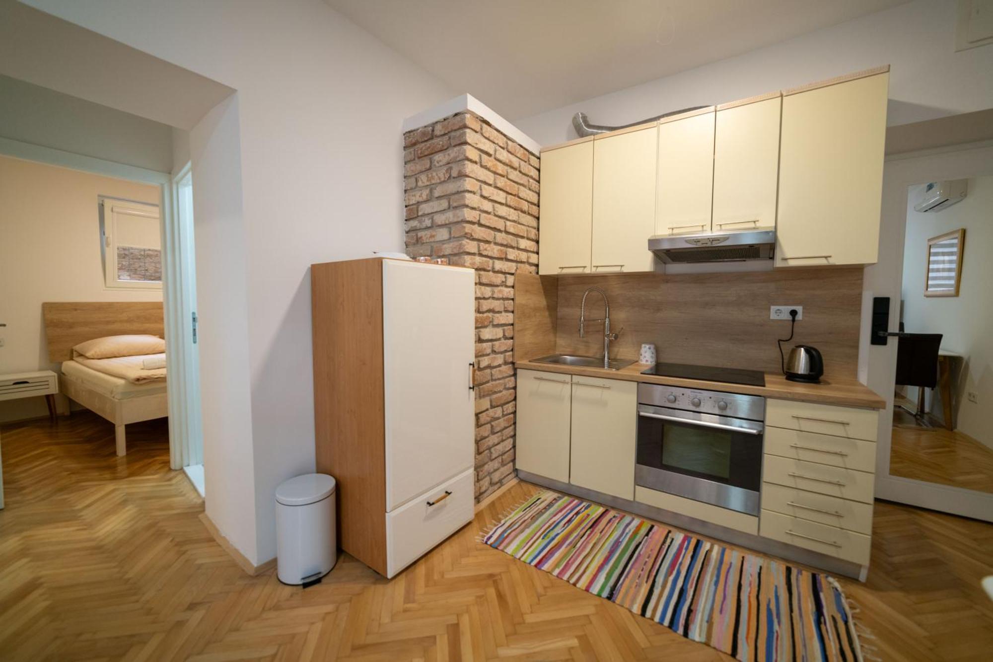Four Seasons Apartment