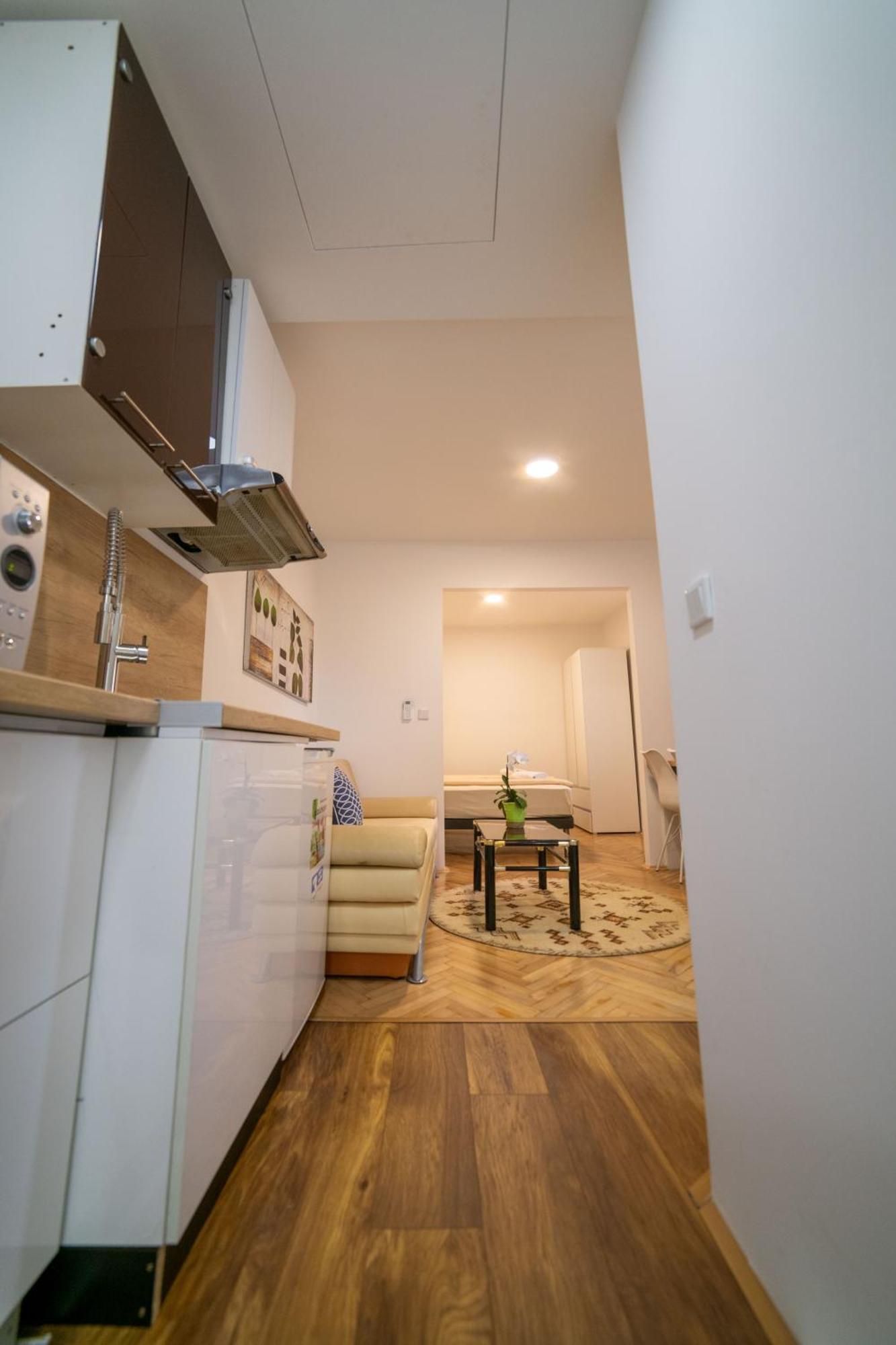Apartment Four Seasons